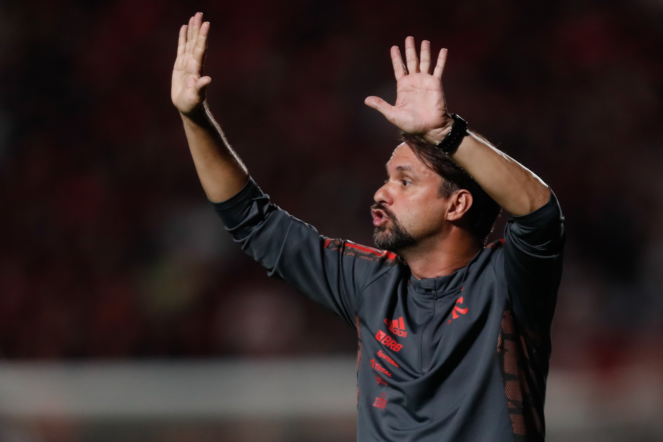 Maurício Souza lamenta temporada em branco e reitera a necessidade de volta por cima: ‘O Flamengo vai sempre querer o primeiro lugar’