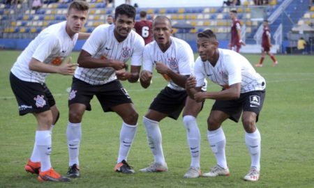 Nove garotos que participaram da última Copinha pelo Corinthians subiram ao profissional