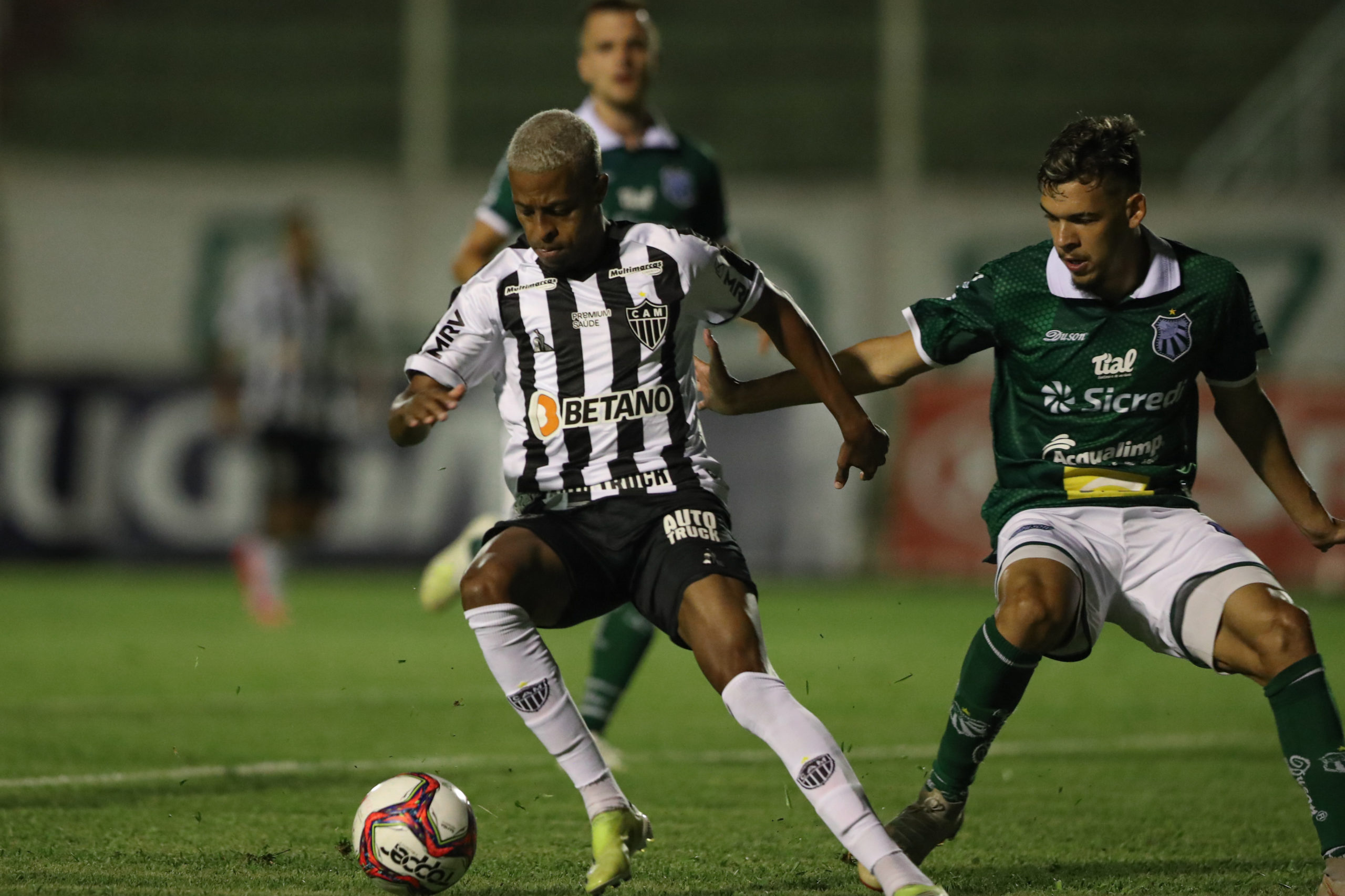 Atlético-MG. Caldense. Pedro Souza