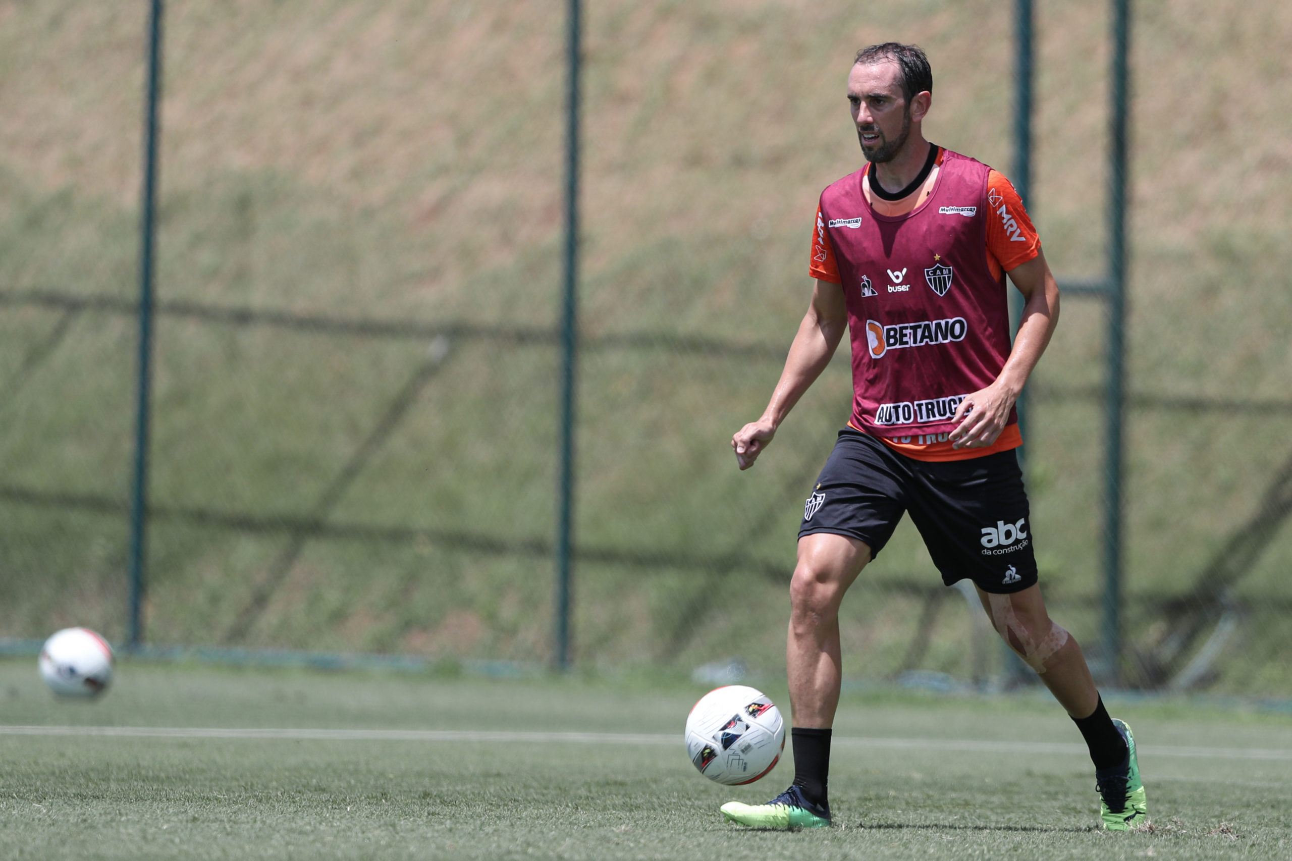 Atlético-MG. Diego Godin. Pedro Souza / Atlético