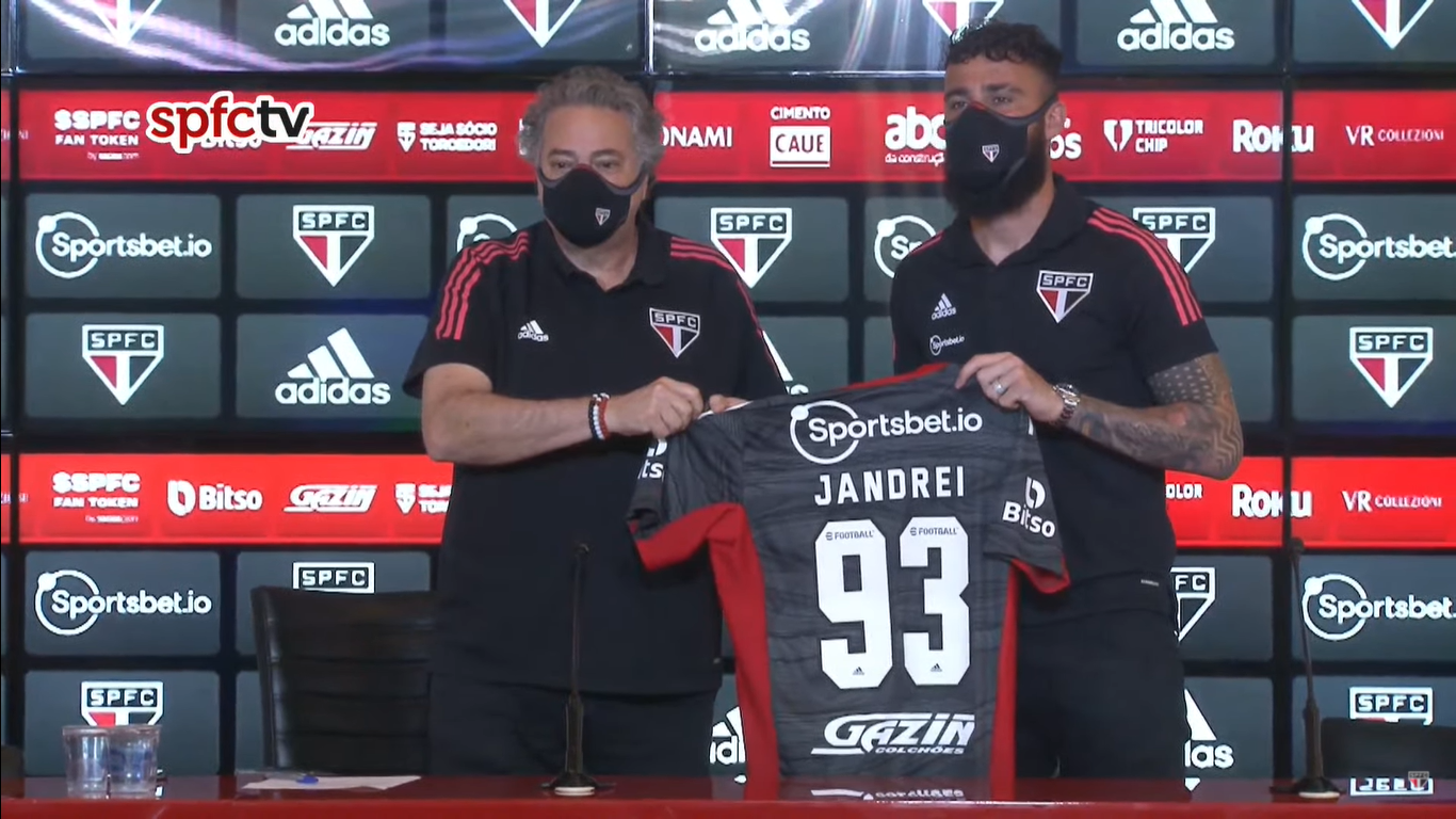 Jandrei é apresentado oficialmente e explica porque trocou Santos pelo São Paulo