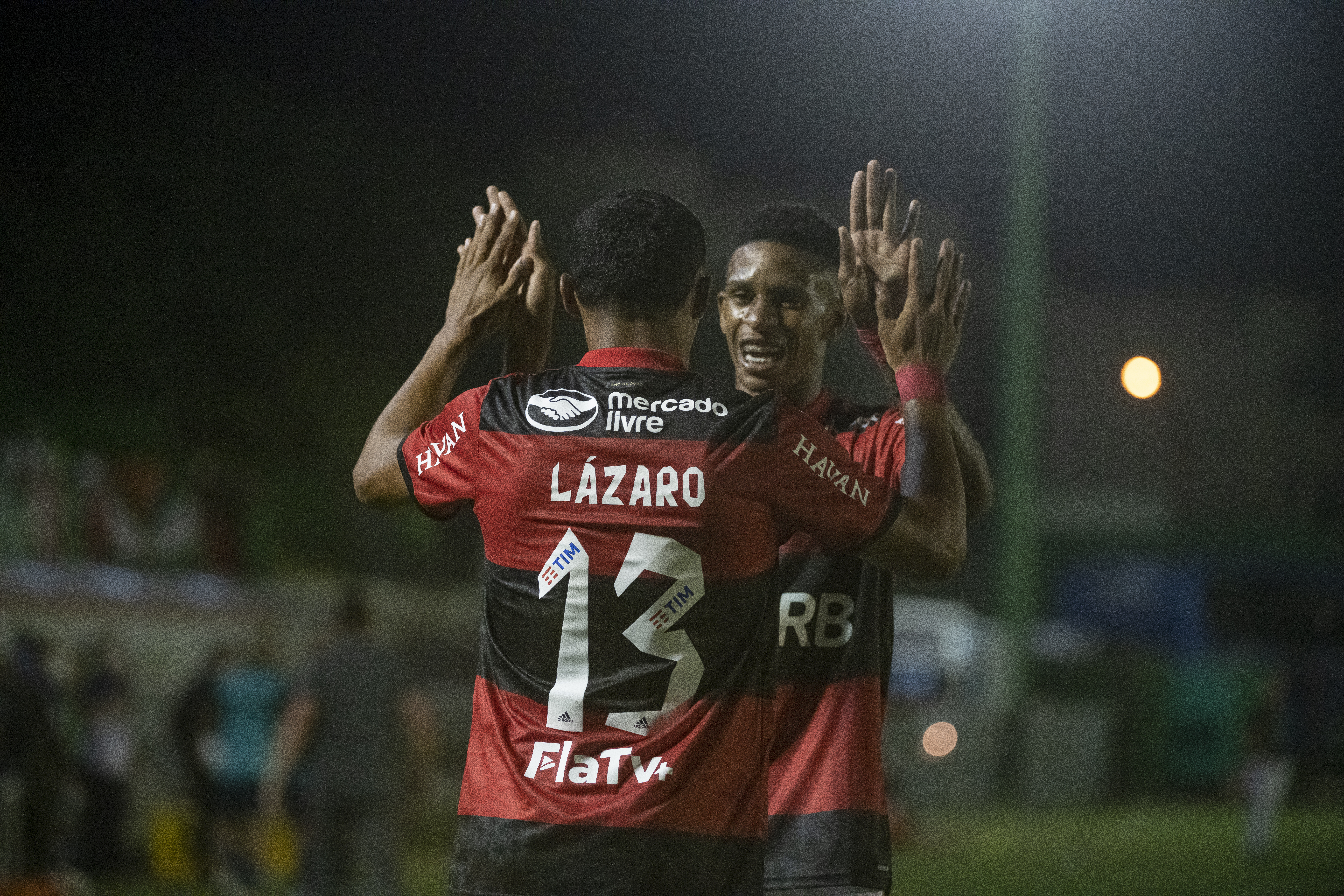 Atuações ENM: Em grande noite de Lázaro, Flamengo vence na estreia do Carioca; veja notas