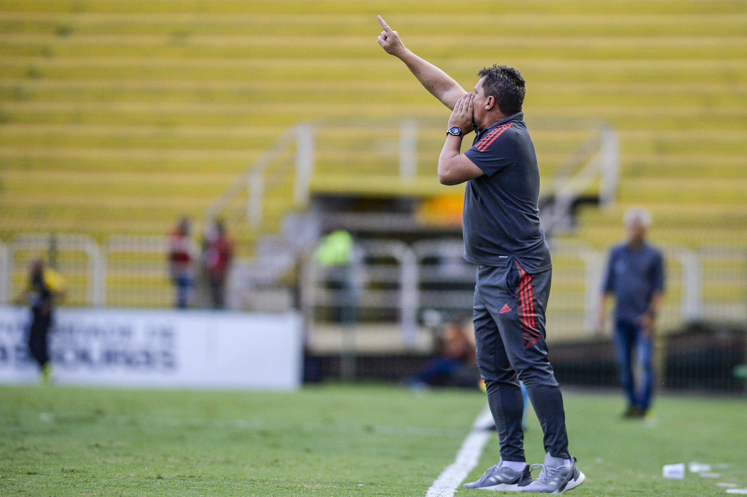 Fábio Matias agradece oportunidade de comandar o Flamengo no Carioca: ‘Sensação de dever cumprido’