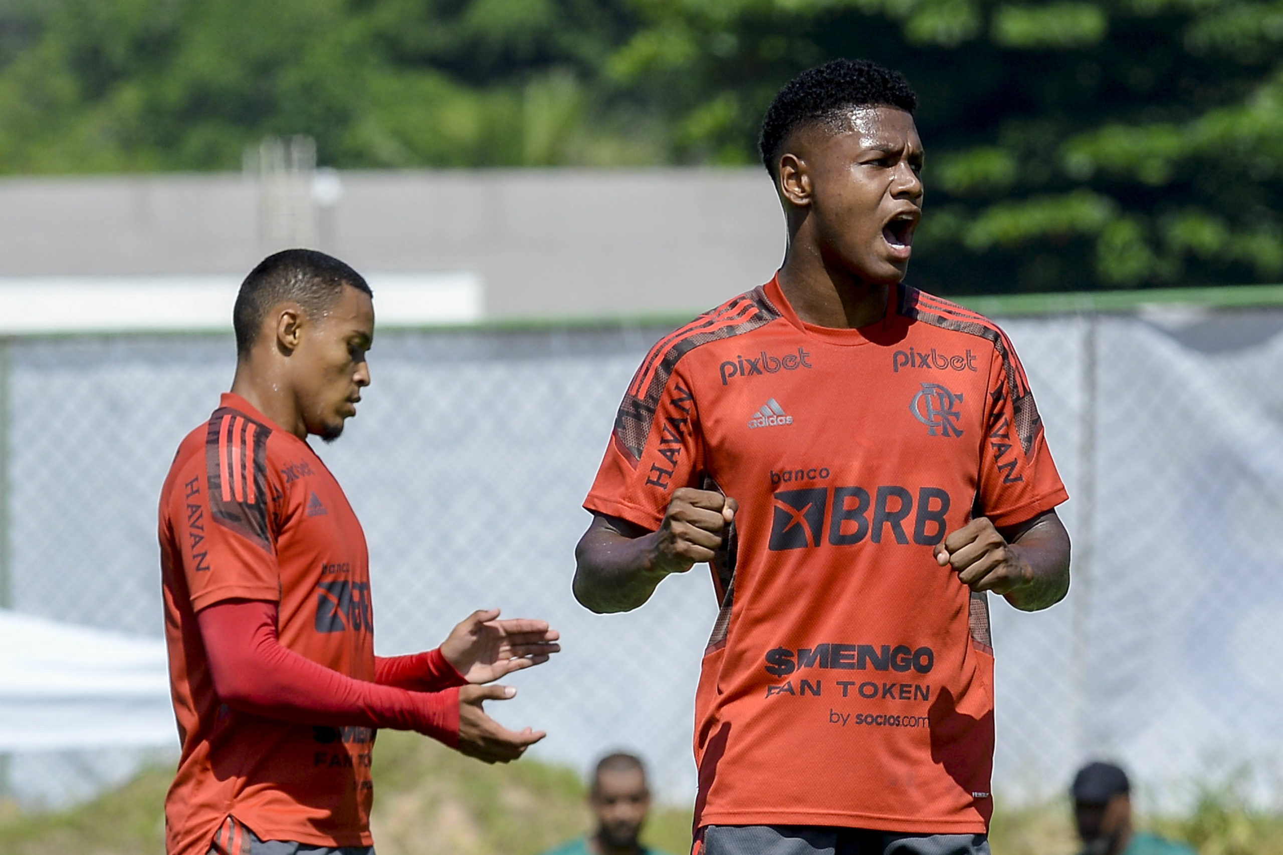 Flamengo divulga lista de relacionados para estreia no Carioca; veja provável escalação