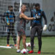 Preparador de goleiros do Flamengo rasga elogios a Hugo Souza: ‘Um diamante bruto’