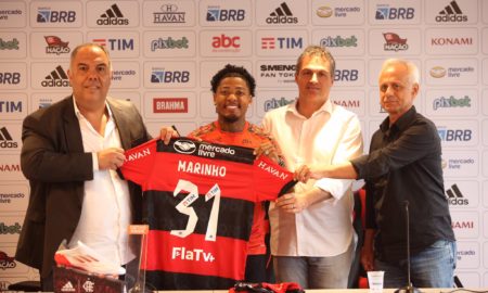 Ao lado do pai, Marinho é apresentado pelo Flamengo: ‘A ficha não caiu ainda’