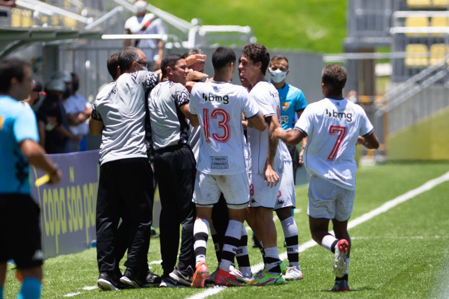 Vasco encara o Audax pela Copinha