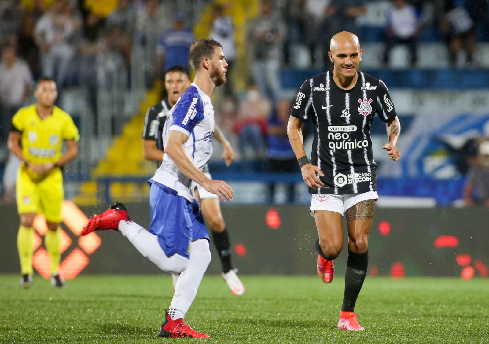 Fábio Santos pelo Corinthians