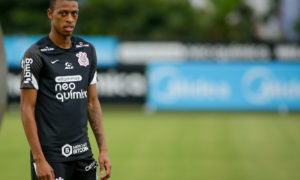 Robson Bambu em primeiro treino com a camisa do Corinthians.