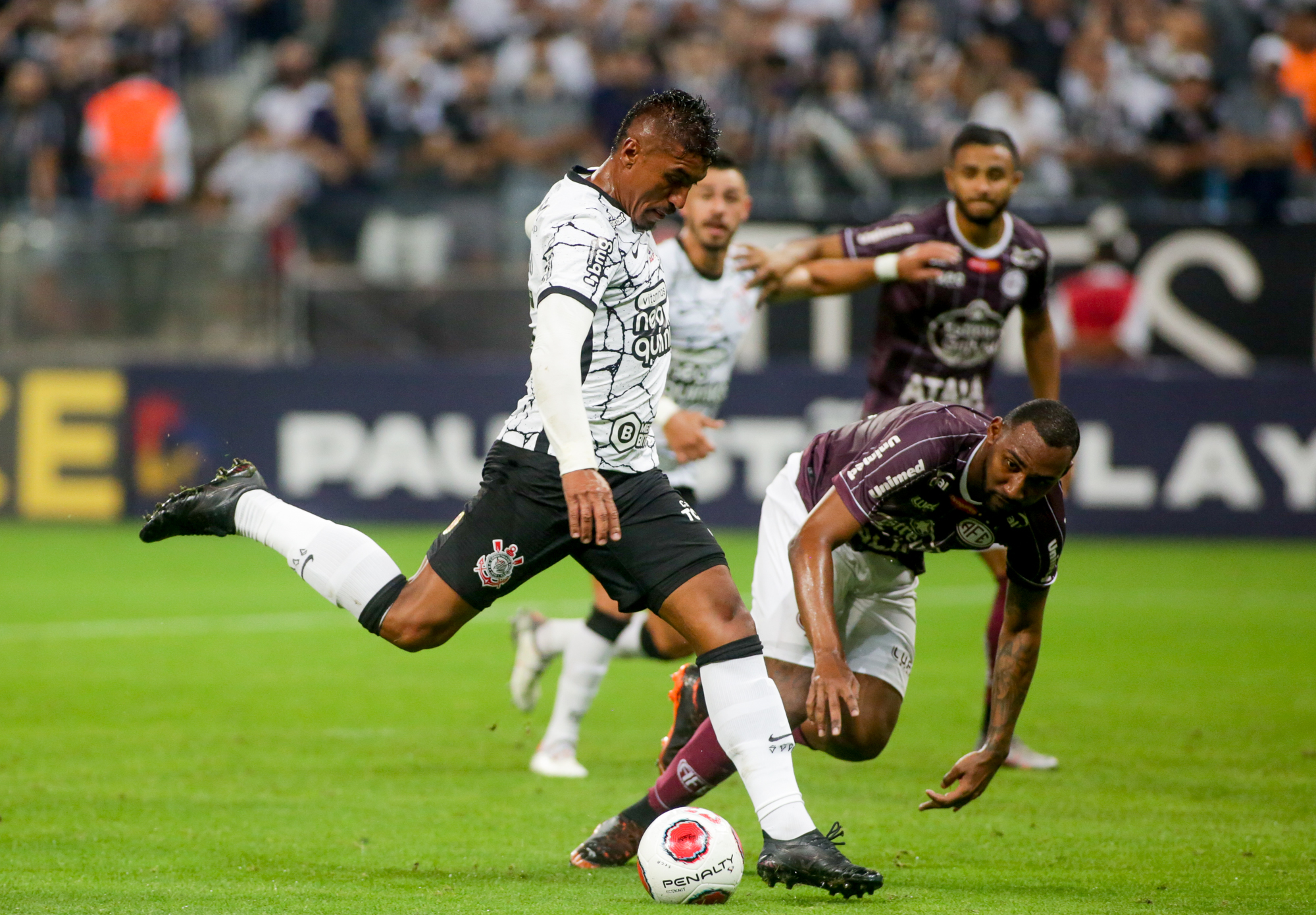 Paulinho faz sua reestreia com a camisa do Corinthians diante a Ferroviária. Foto: Rodrigo Coca/Agência Corinthians.