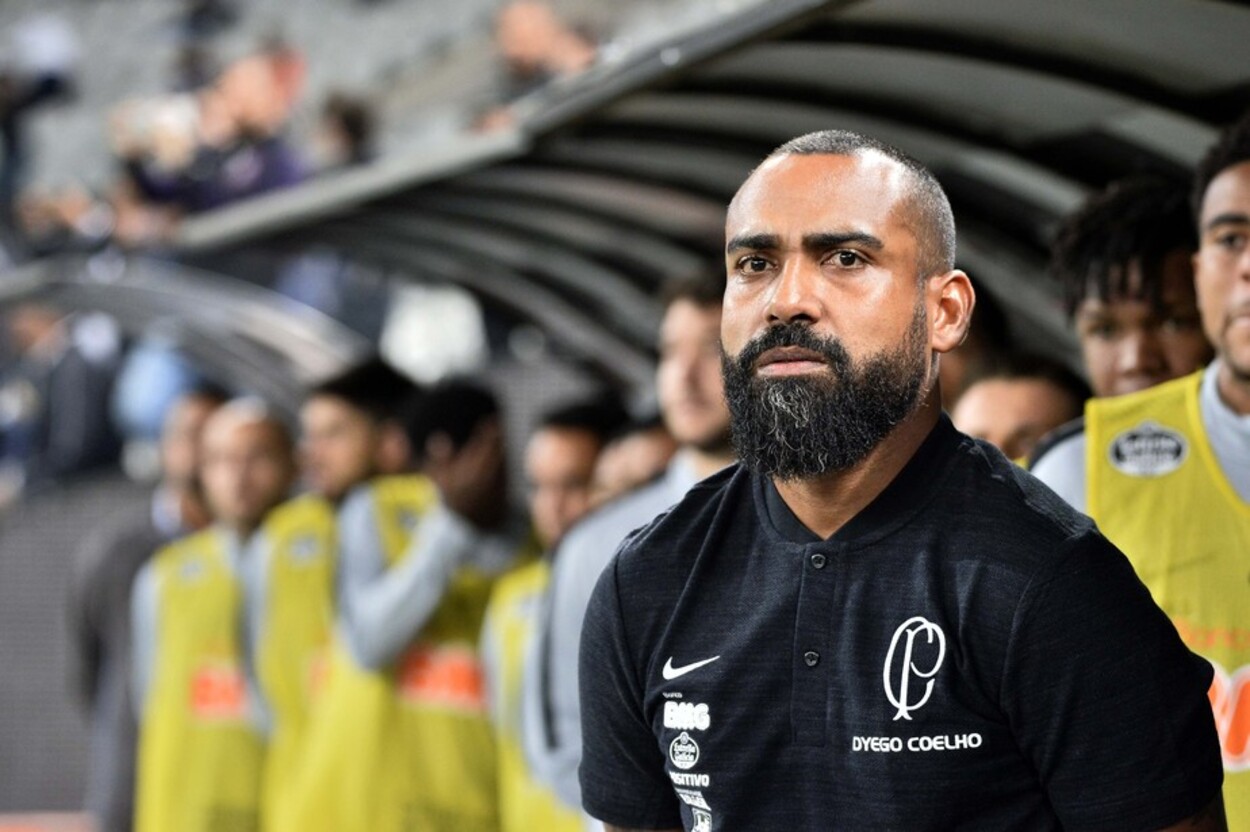 Dyego Coelho critica gestão da base do Corinthians