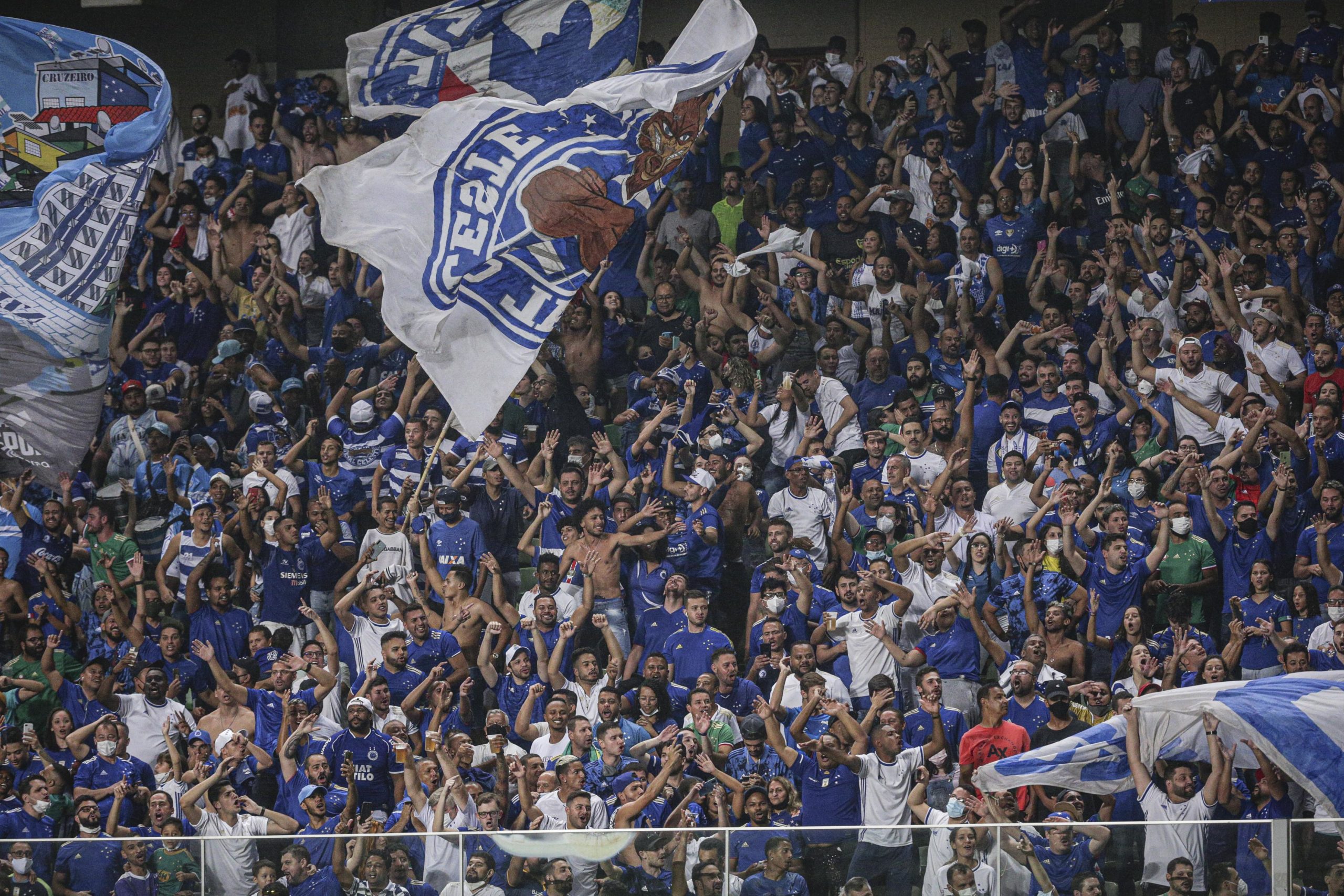 Torcida do Corinthians estabelece novo recorde de público em jogos