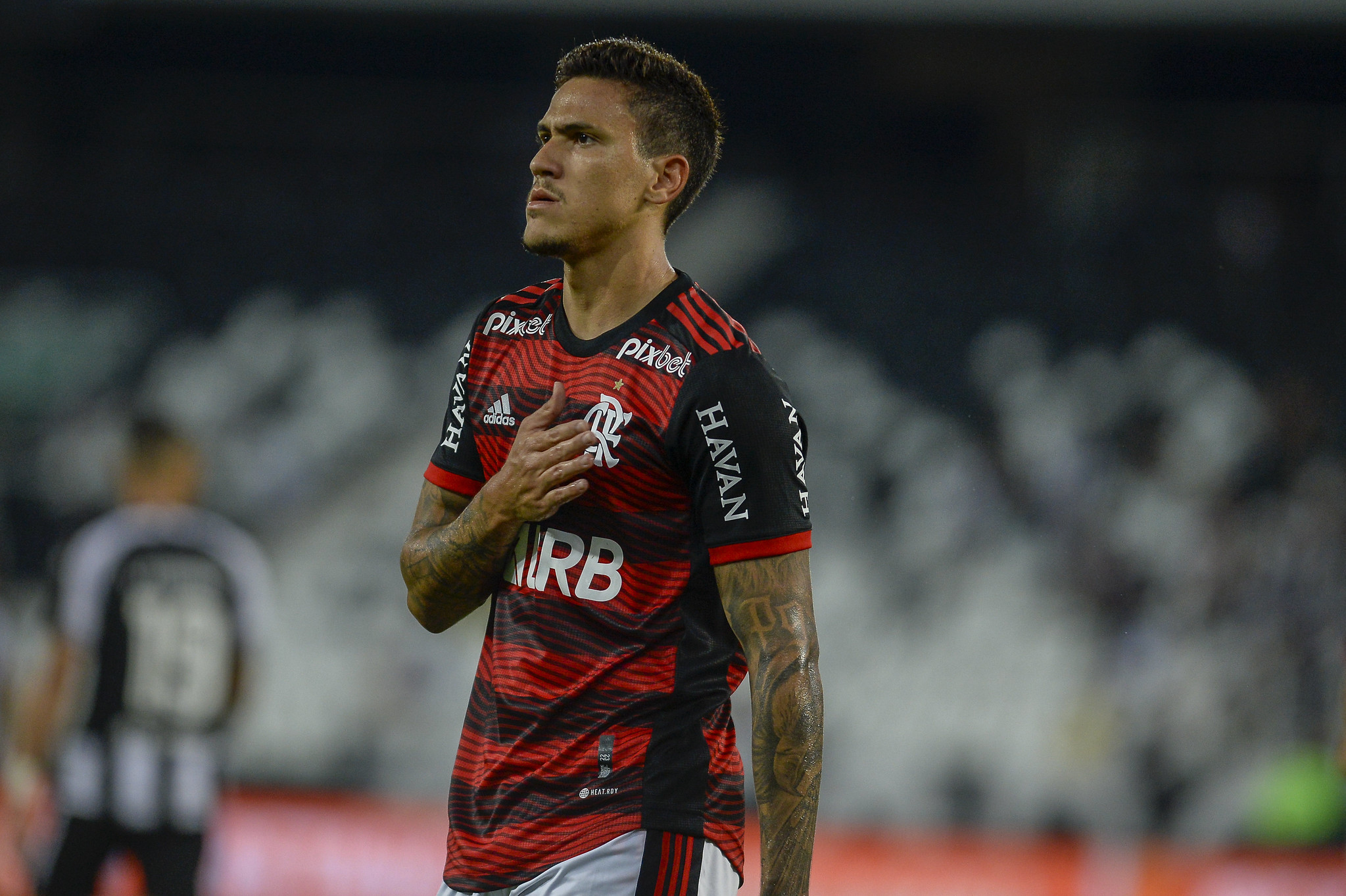 Ele está se destacando no futebol russo, e agora é disputado por Flamengo e  Palmeiras