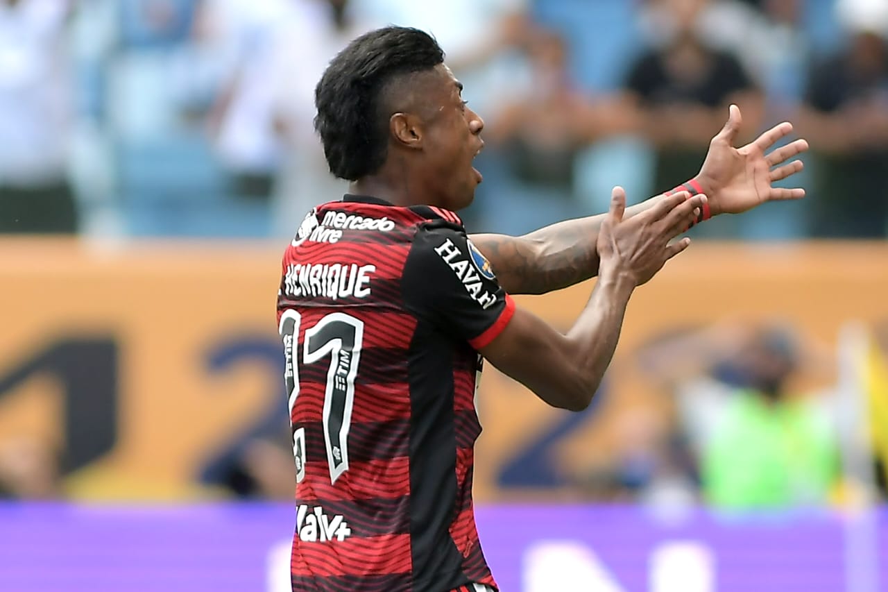 Atuações ENM: Hugo falha e vira vilão na Supercopa; João Gomes e Bruno Henrique se salvam em vice do Flamengo