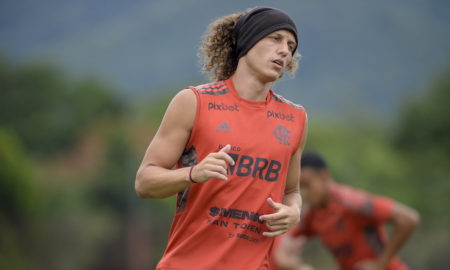 Sem Bruno Henrique e David Luiz, Flamengo divulga lista de relacionados para enfrentar o Nova Iguaçu