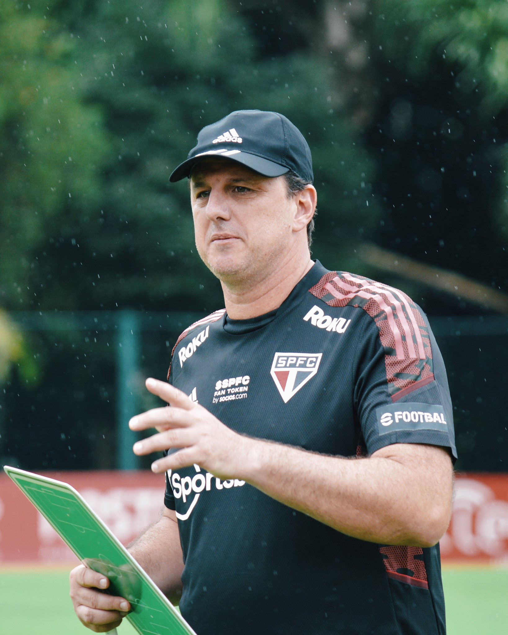 São Paulo finaliza treino para enfrentar o Santo André; confira provável time