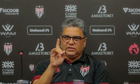 Marcelo Cabo pede demissão e não é mais treinador do Atlético-GO