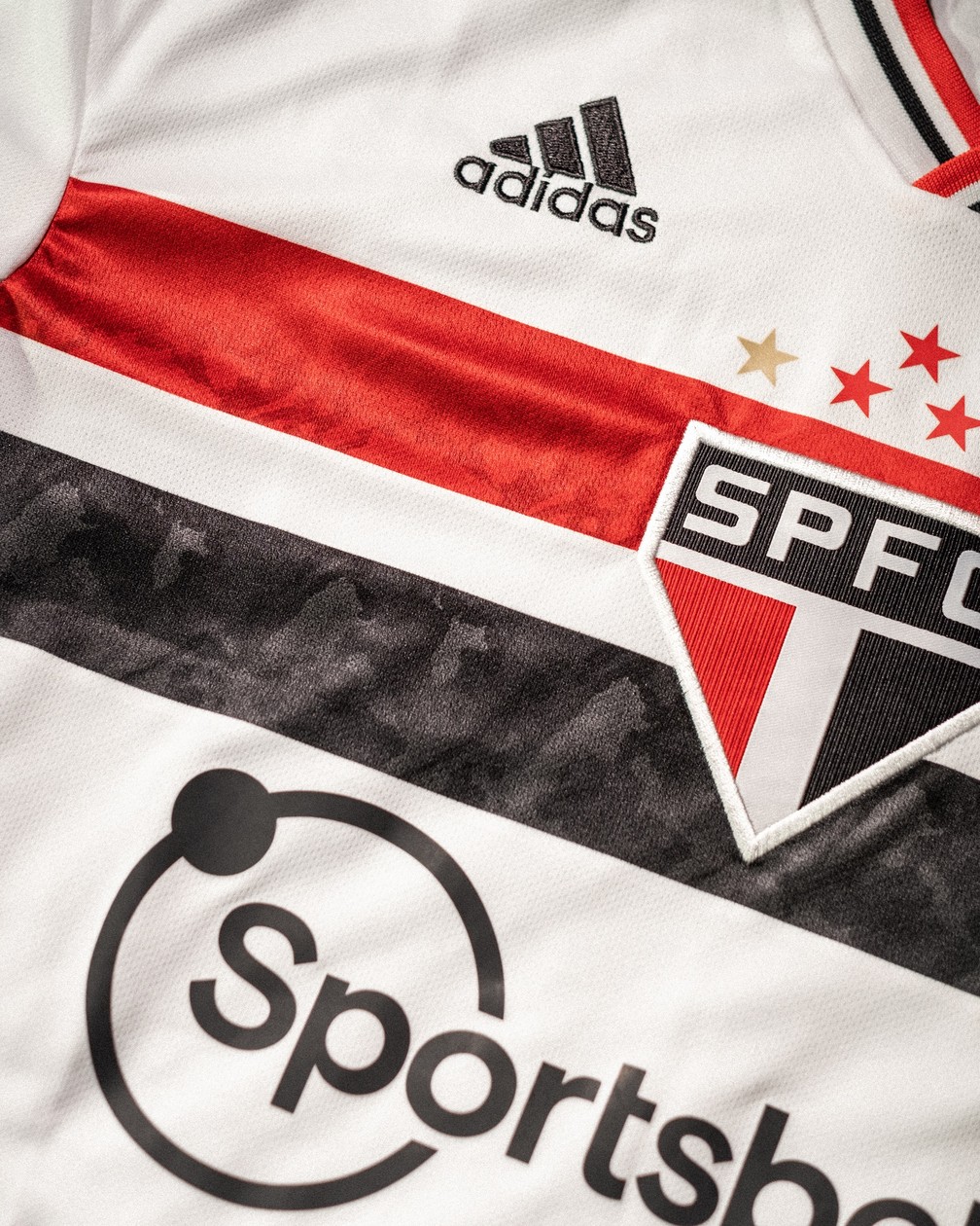 Uniforme 22/23 do São Paulo: confira fotos e detalhes da camisa inspirada na Libertadores de 1992