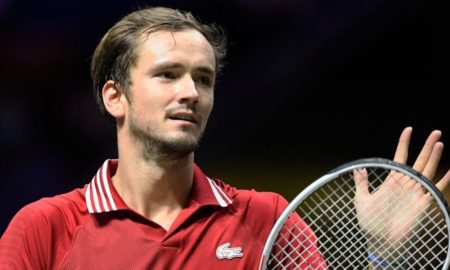 Medvedev assumi primeira posição do ranking da ATP com derrota de Djokovic em Dubai.