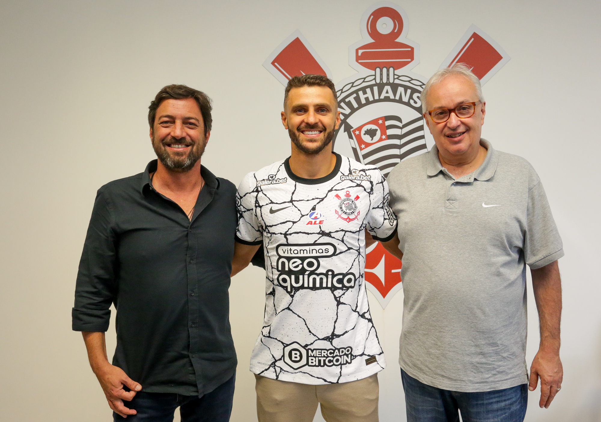 Júnior Moraes fecha contratto com Cori