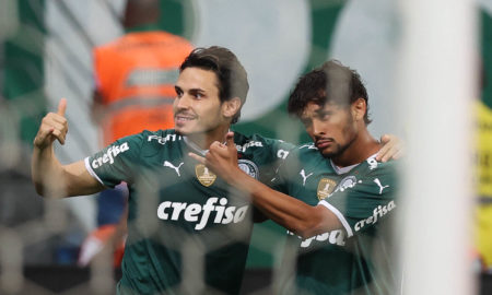 O jogador Raphael Veiga, da SE Palmeiras, comemora seu gol contra a equipe do Ituano FC, durante partida válida pela quarta de final, do Campeonato Paulista, Série A1, na arena Allianz Parque. (Foto: Cesar Greco)