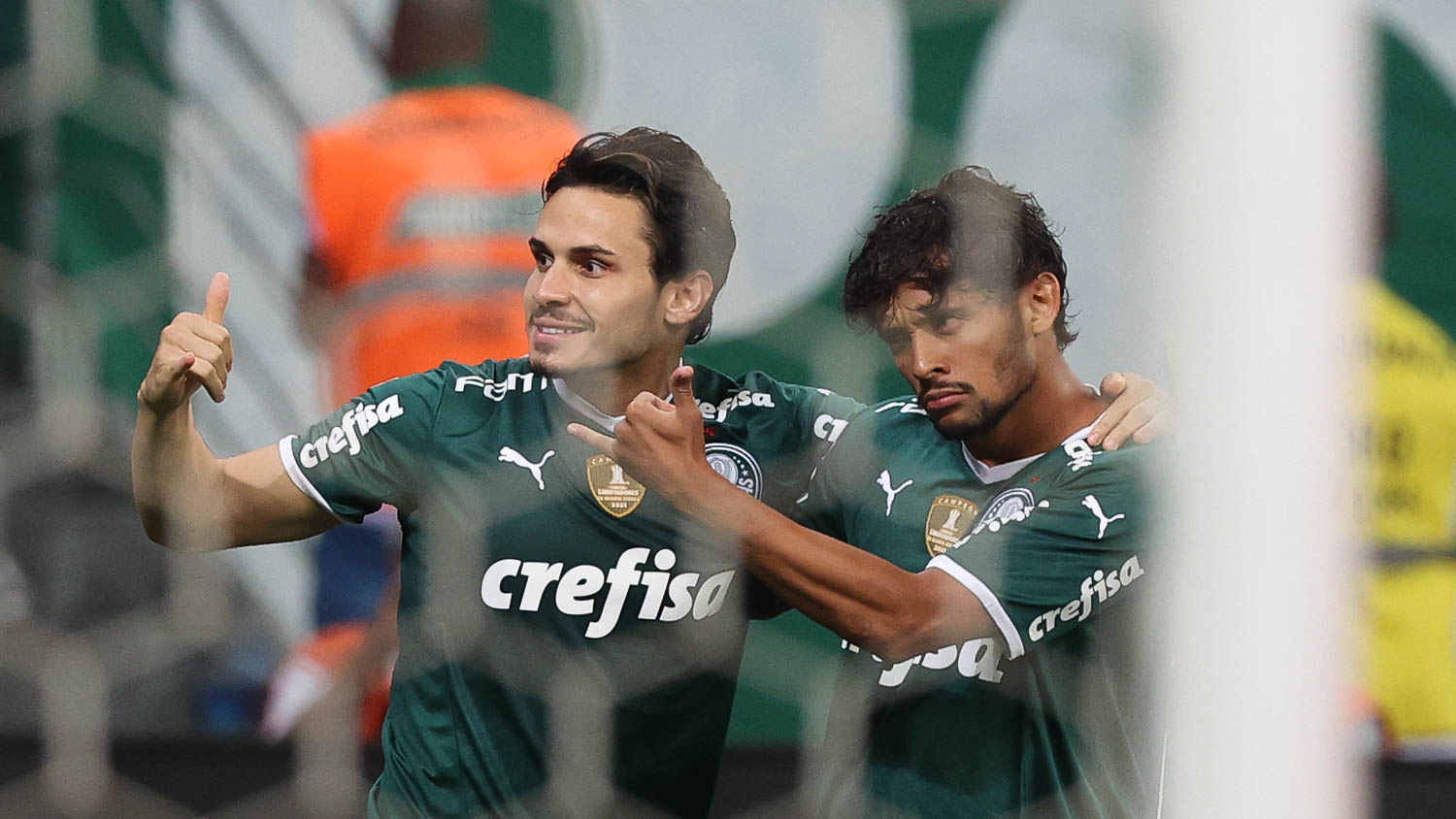 O jogador Raphael Veiga, da SE Palmeiras, comemora seu gol contra a equipe do Ituano FC, durante partida válida pela quarta de final, do Campeonato Paulista, Série A1, na arena Allianz Parque. (Foto: Cesar Greco)