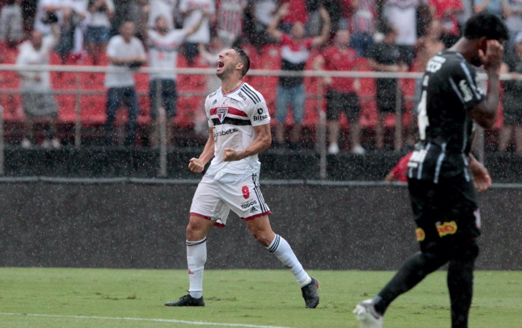 Atuações ENM: Calleri decide e São Paulo vai bem coletivamente contra o Corinthians; veja notas