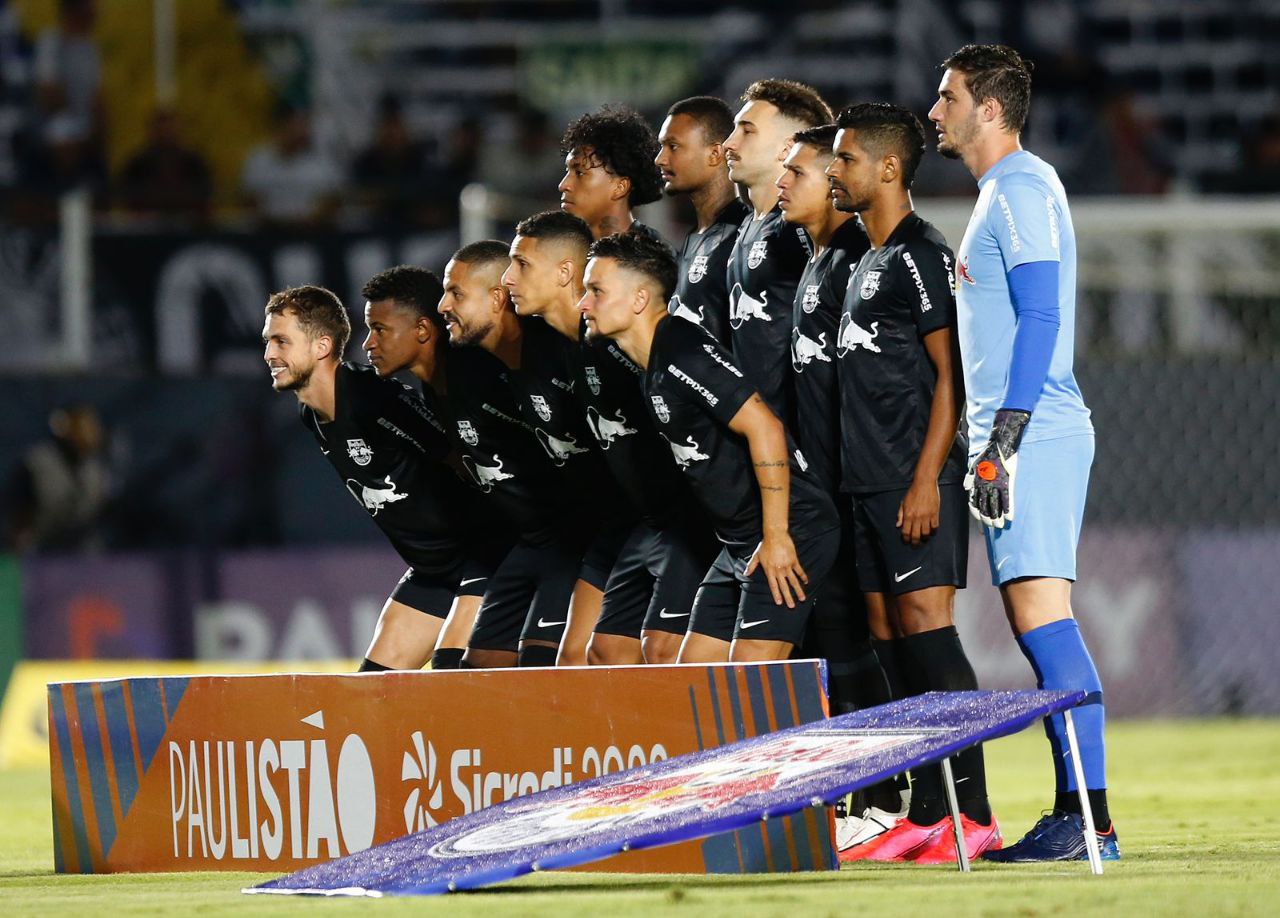 Jogadores do Red Bull bragantino posam para a foto. Foto: Ari Ferreira/Red Bull Bragantino