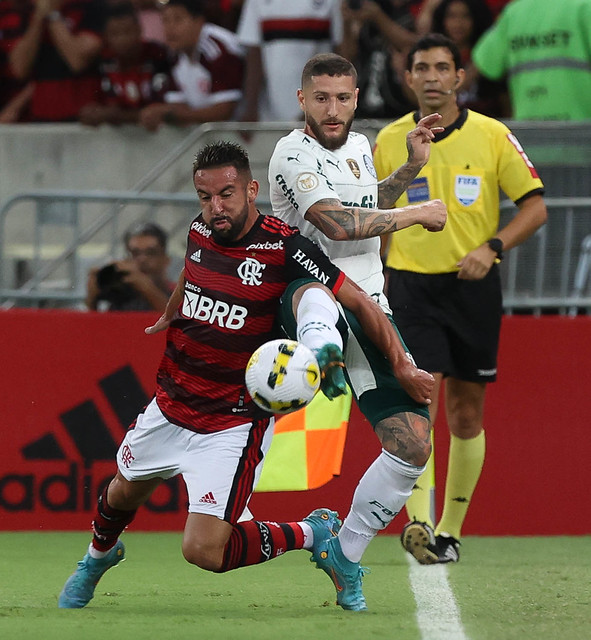 Flamengo e Palmeiras empatam sem gols em duelo adiantado da 4ª