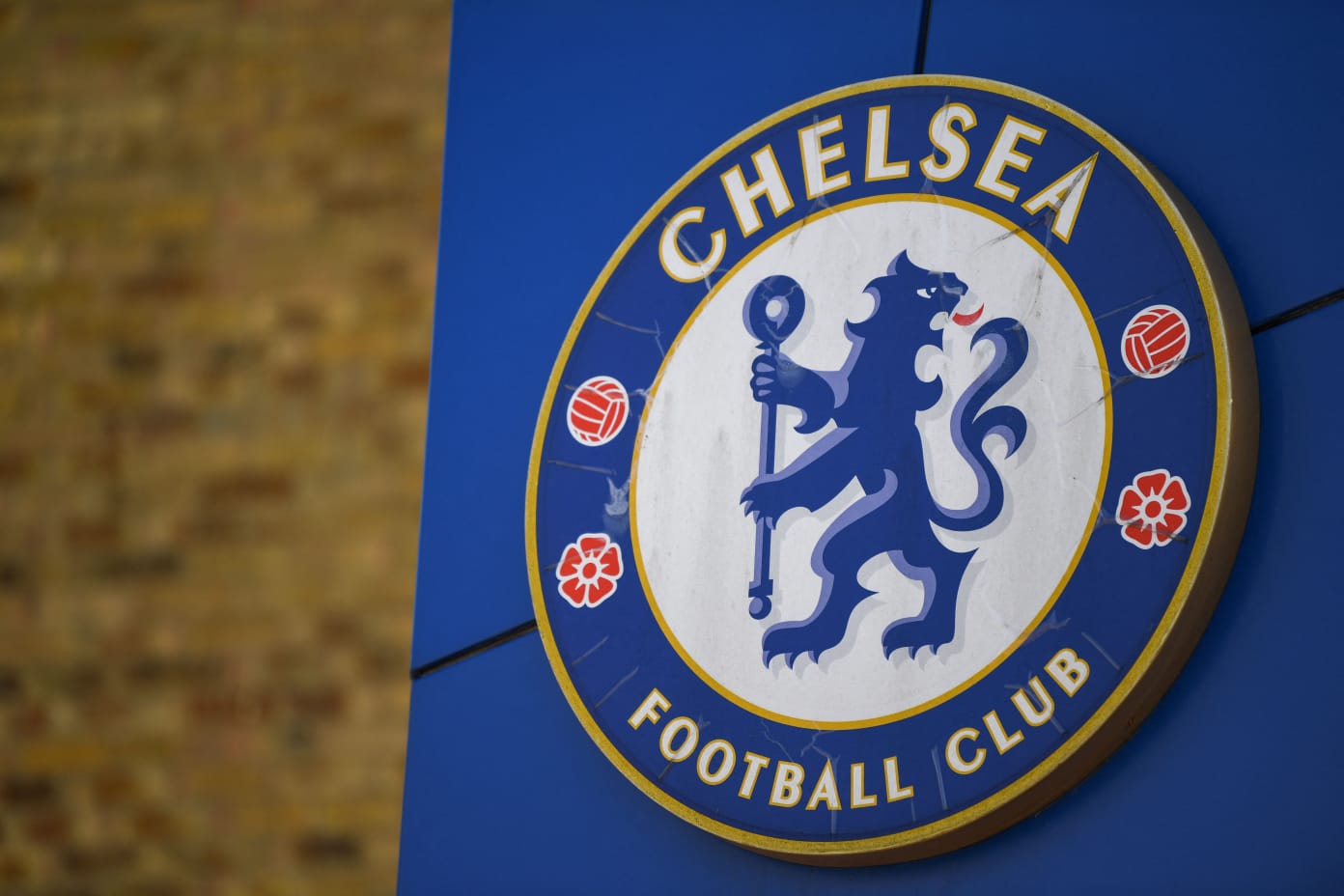 Escudo do Chelsea em um fundo azul