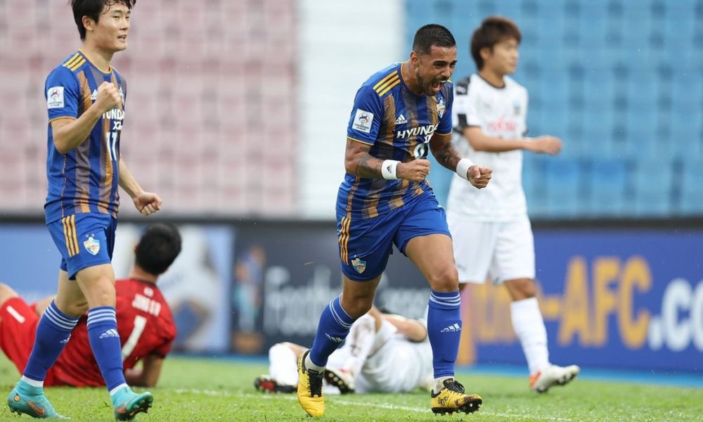 Ex-Corinthians enfrenta Leandro Damião pela Champions League da Ásia, Internacional