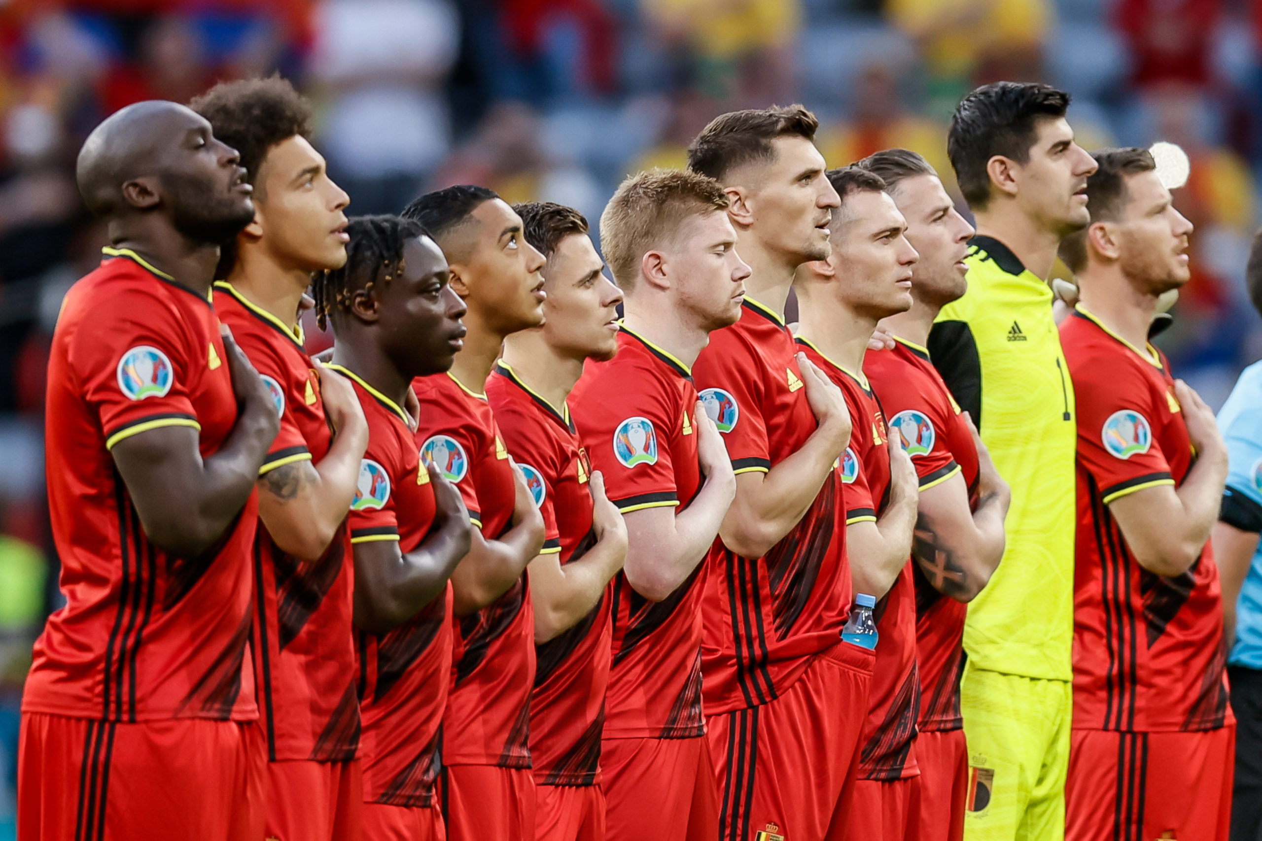 Bélgica veja como chega a seleção para a Copa do Mundo Na Beira do Campo