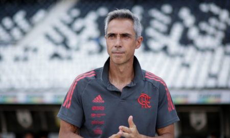 Paulo Sousa lamenta chances desperdiçadas e pênalti não marcado: 'Poderíamos ter resolvido o jogo'