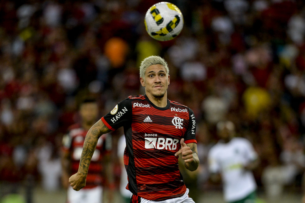Flamengo volta a vencer no Brasileiro, não convence e ouve vaias da torcida no Maracanã