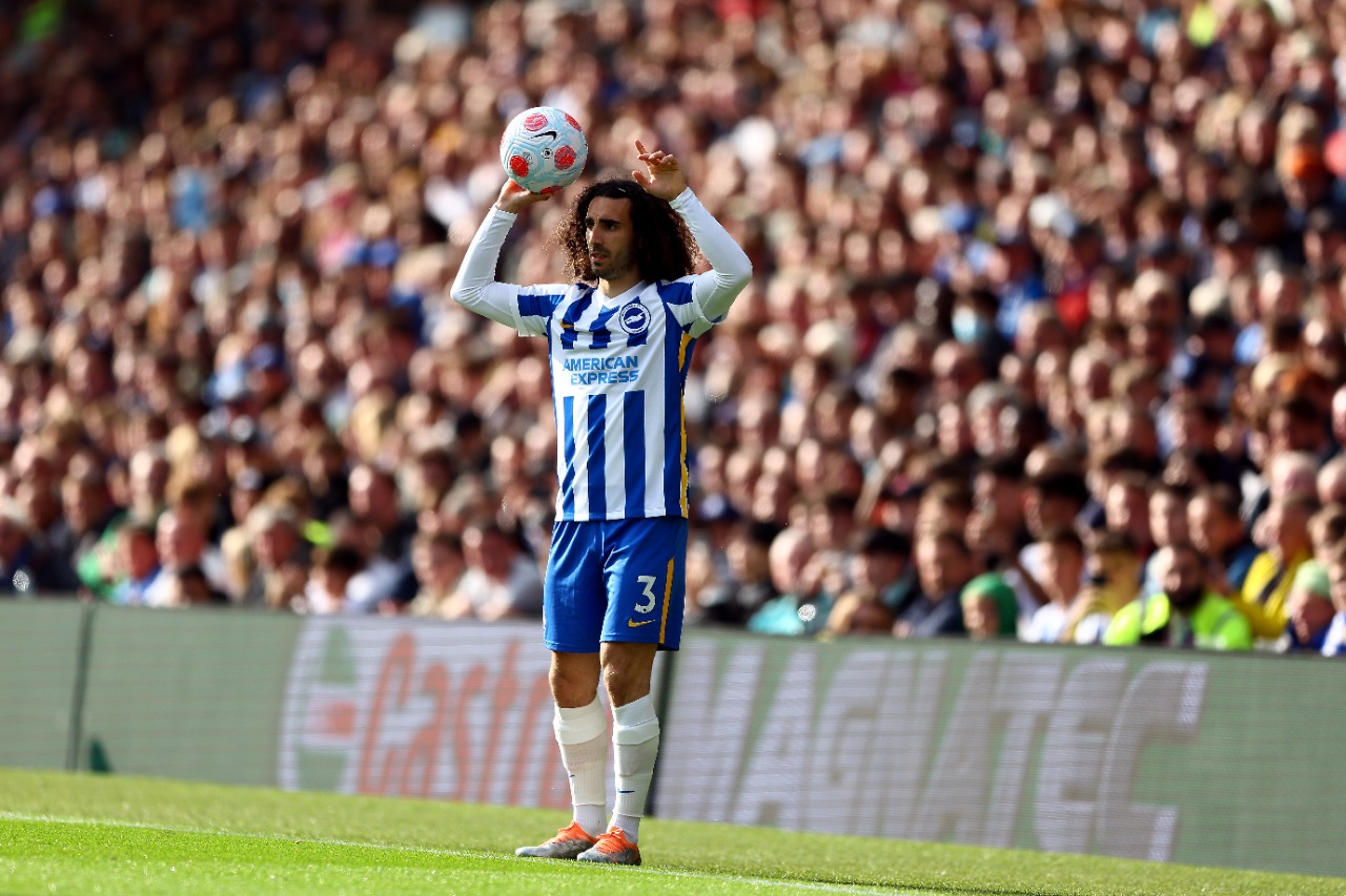 Marc Cucurella, Alvo do Manchester City no mercado de transferencias em ação pelo Brighton