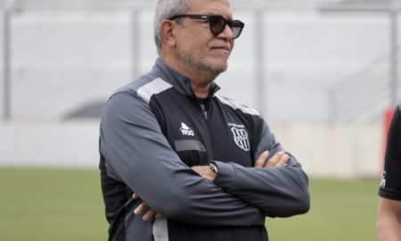 Hélio dos Anjos, treinador da Ponte Preta