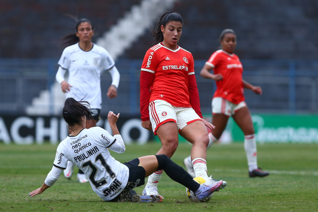 Brasileiro Feminino: Inter e Corinthians empatam em 1º jogo da