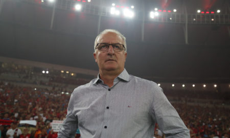 Flamengo anuncia a contratação de Dorival Júnior