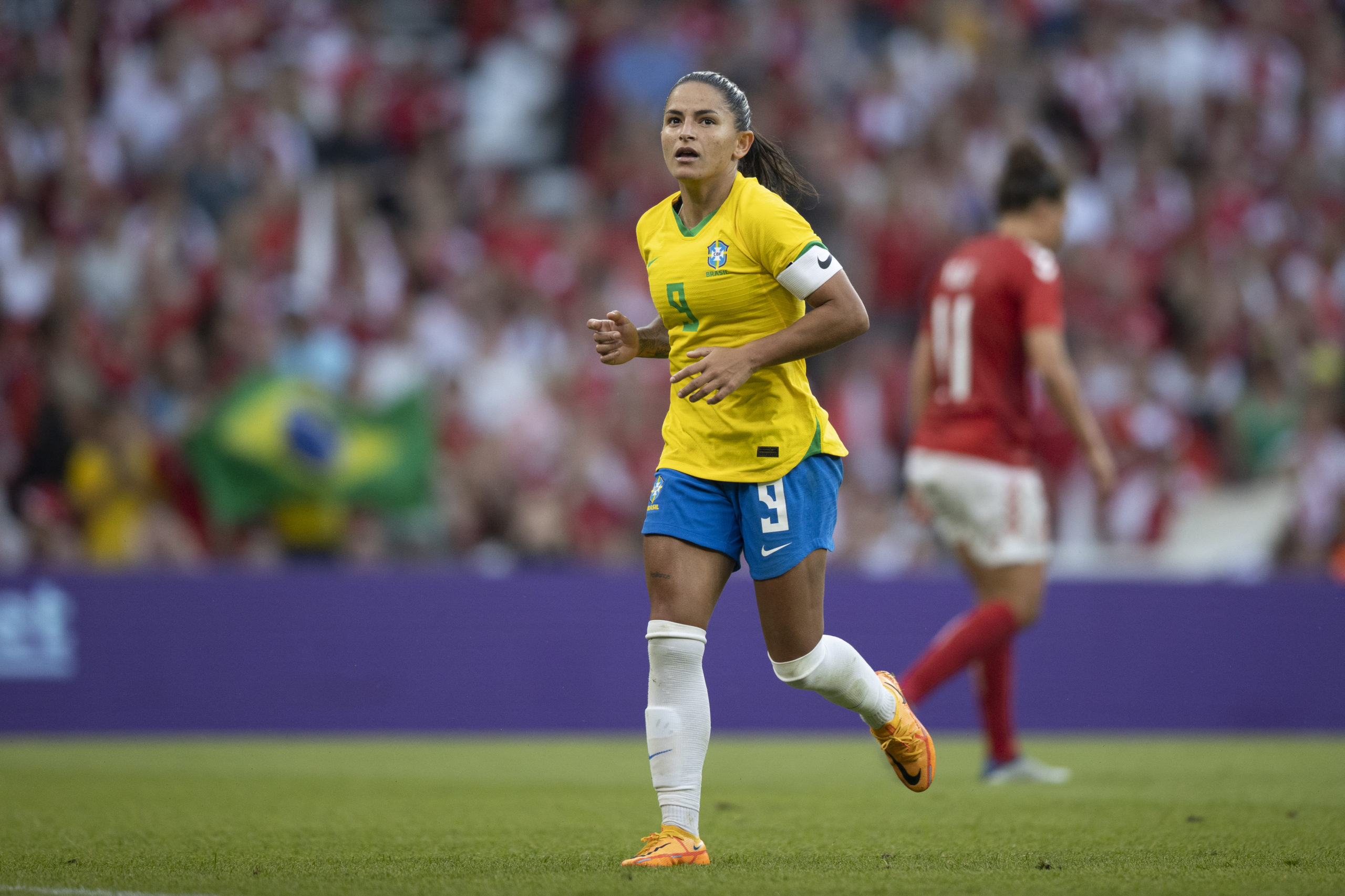 Autora do gol, Debinha lamenta derrota do Brasil nos acréscimos e avalia: ‘Faltou o passe final’