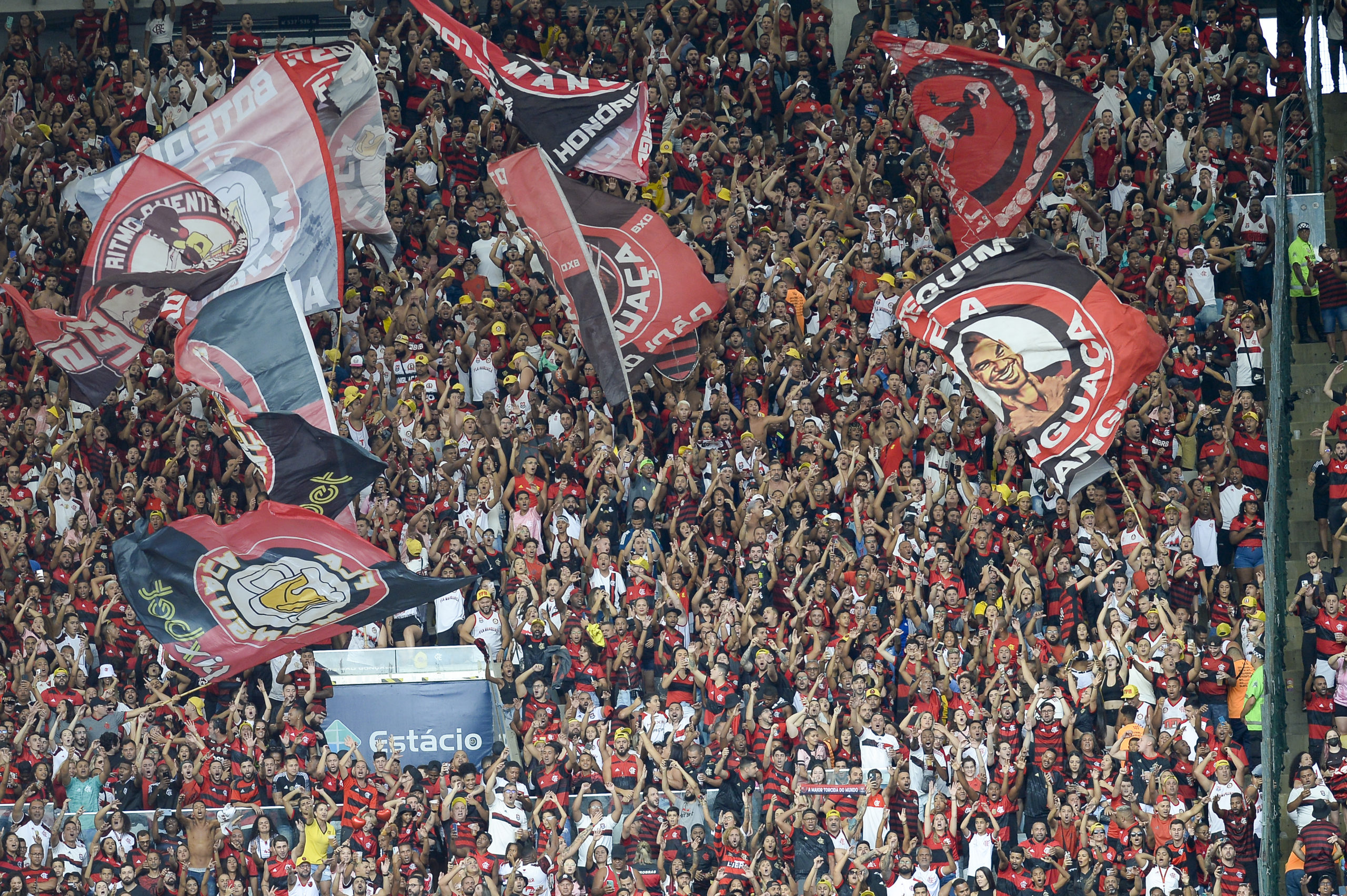 Torcida do Flamengo esgota três setores do Maracanã para duelo com o Fortaleza