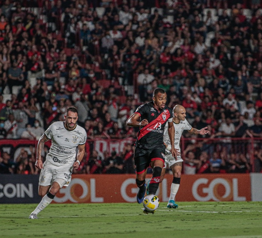 Atuações ENM: Atlético-GO joga melhor, mas perde em casa para o Corinthians; Veja as notas