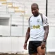 Guilherme Santos treinando separado do restante do time