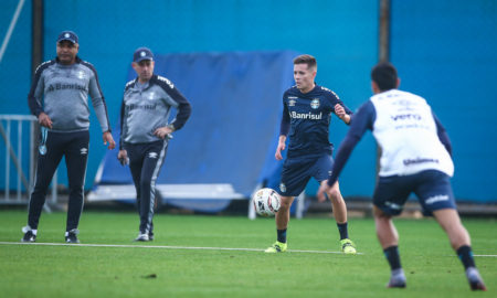 Pedro Lucas treina com equipe principal