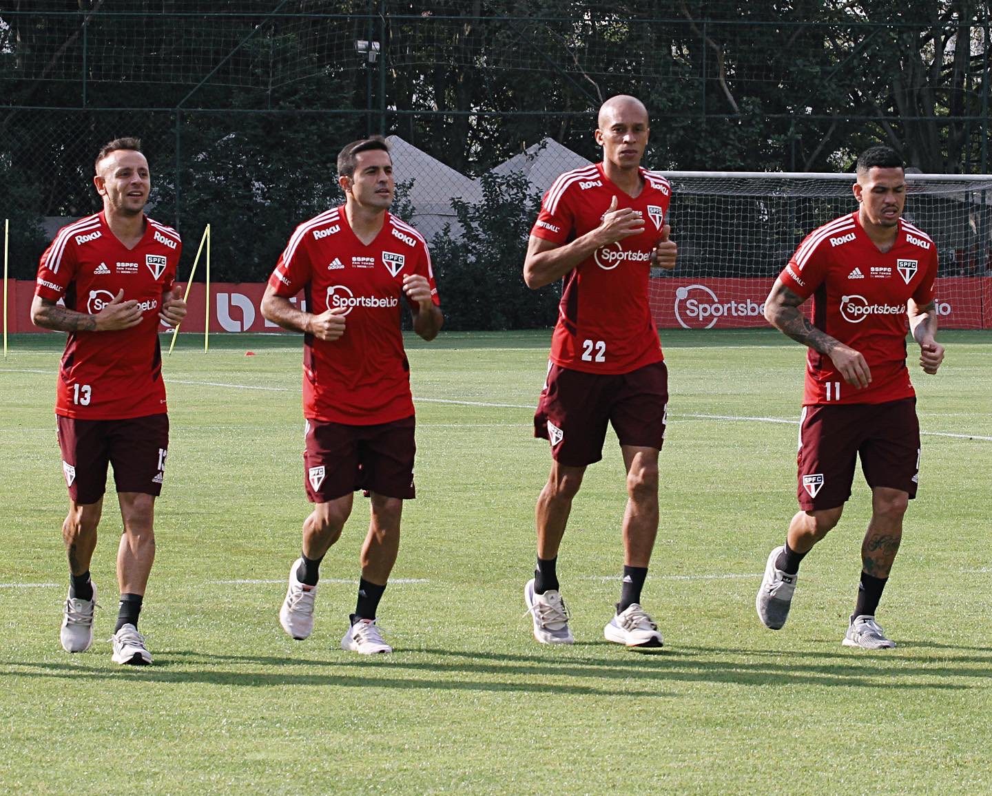 Com novidades no treino, São Paulo inicia preparação para enfrentar o Atlético-MG e pode ter retorno importante