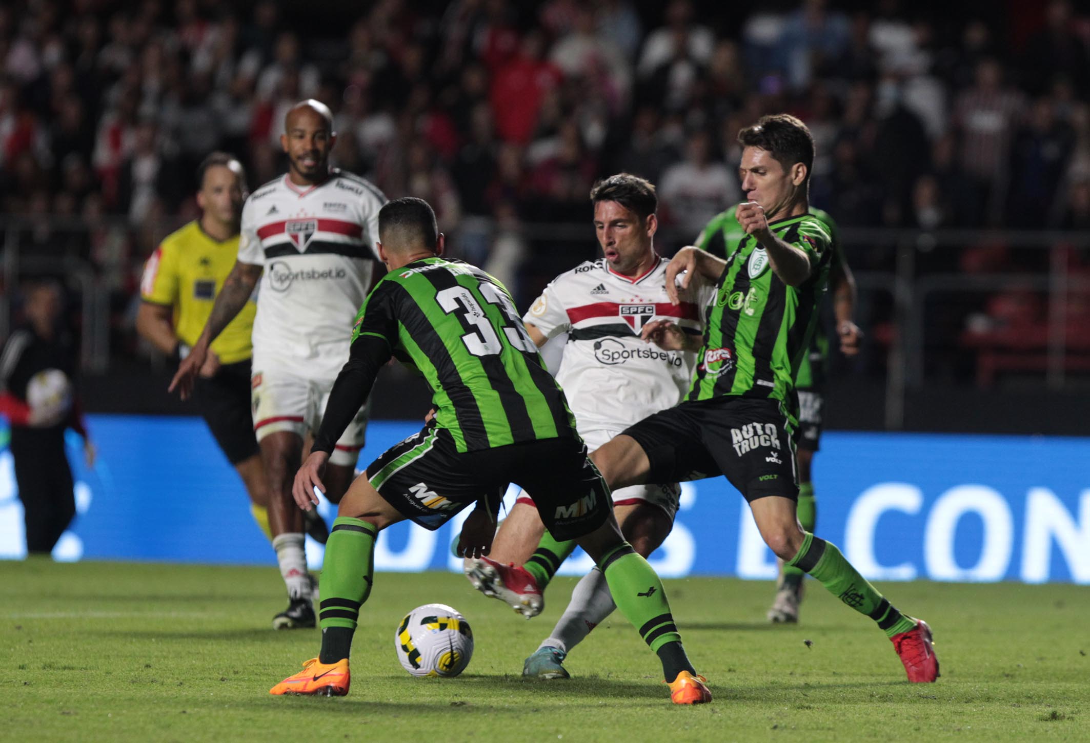 Adversários na Copa do Brasil, São Paulo tenta ampliar bom retrospecto contra o América-MG