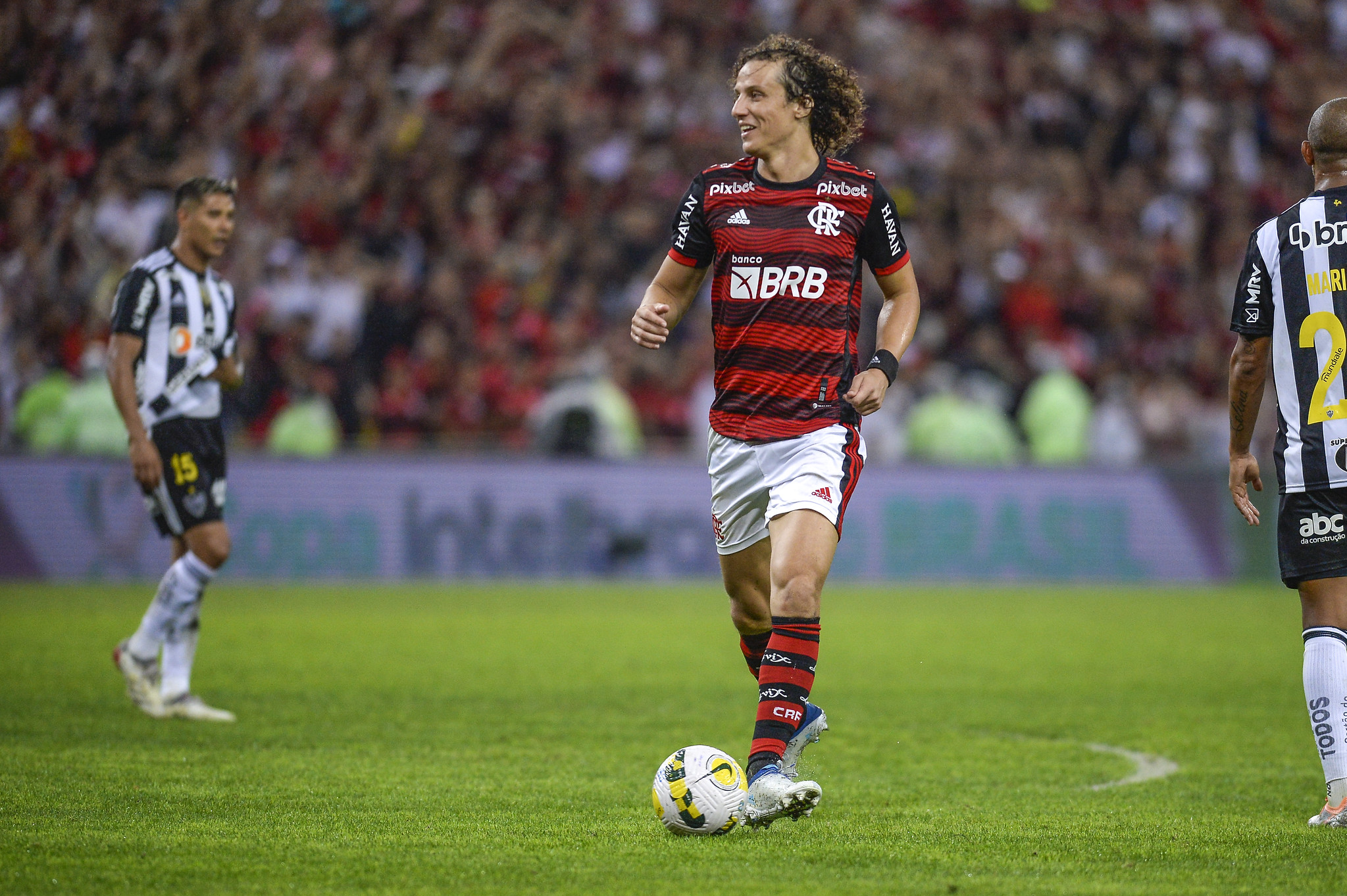 David Luiz vê evolução do Flamengo, mas contém euforia: ‘Ainda não somos o melhor do time do Brasil’