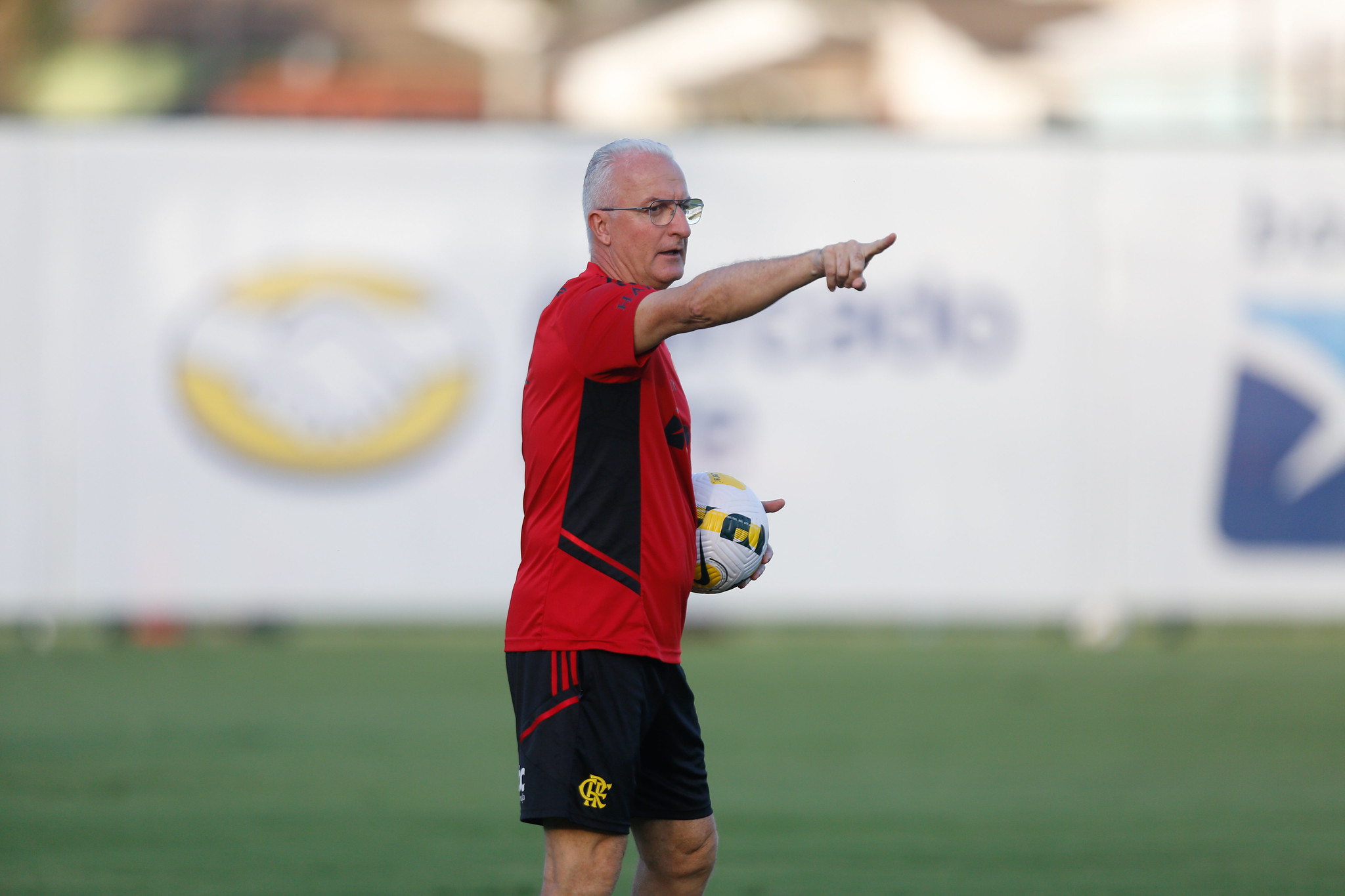 ‘Todos estão entendendo aquilo que está sendo trabalhado’, diz Dorival após vitória do Flamengo com time reserva