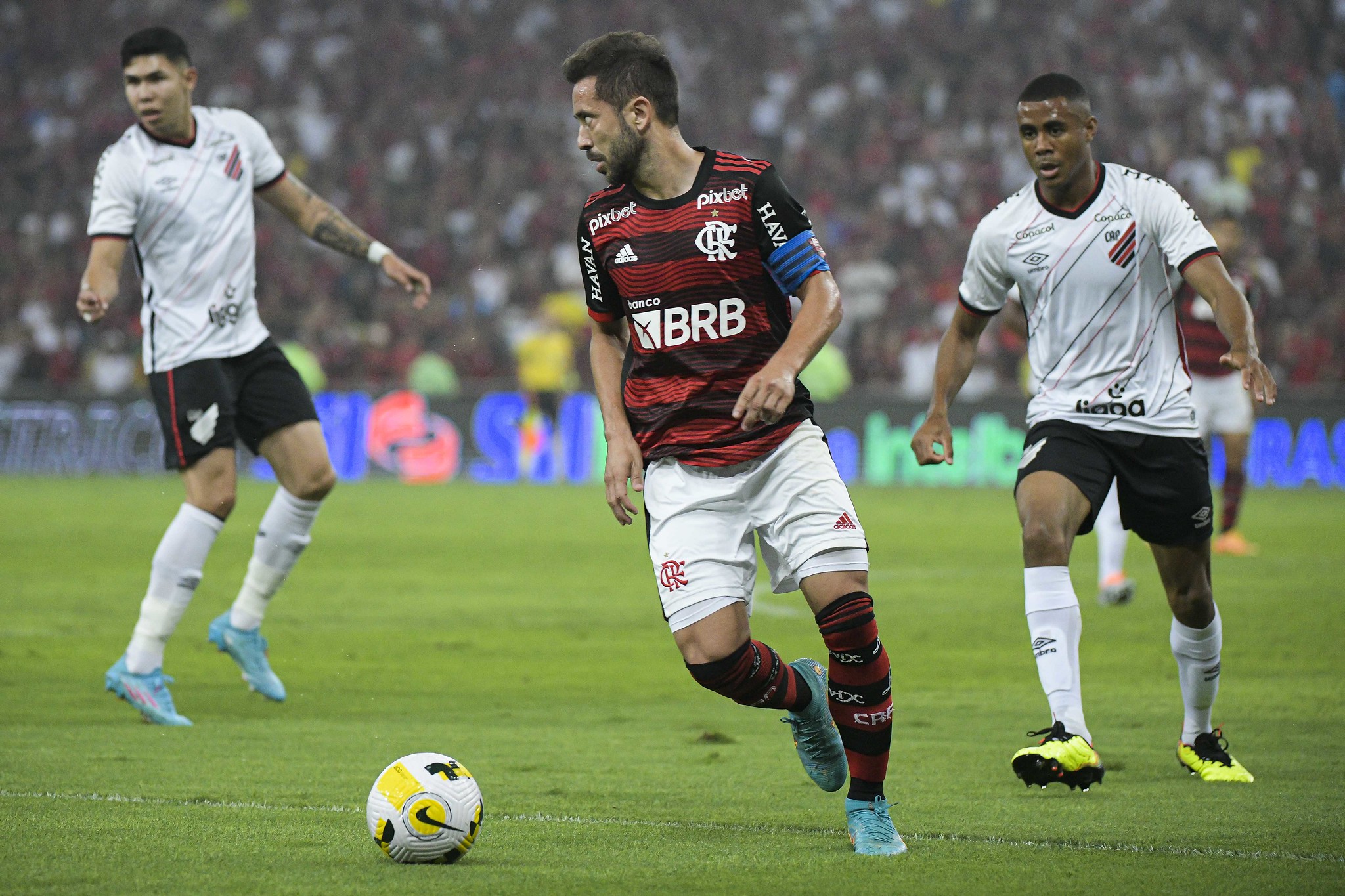 Análise ENM: Flamengo é melhor nos 90 minutos, mas não consegue furar a defesa do Athletico