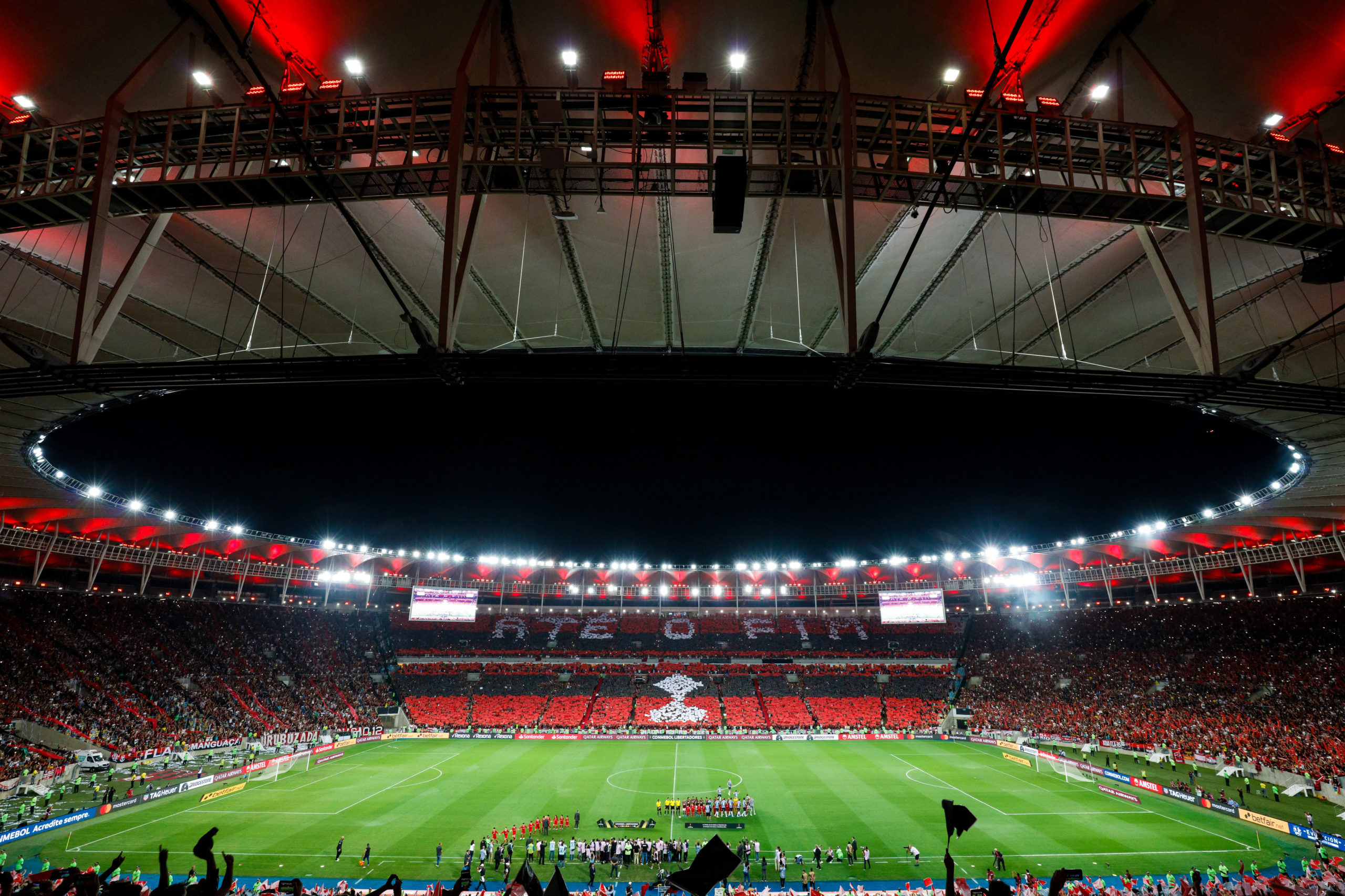 Torcida do Flamengo prepara festa inédita para o duelo decisivo contra o Atlético-MG, no Maracanã
