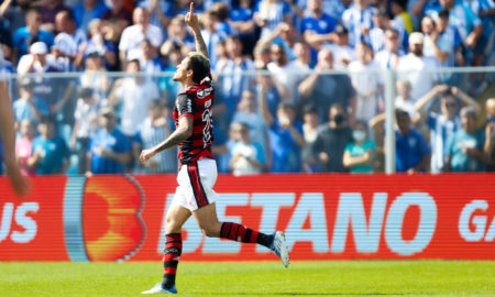 Autor de dois gols na partida, Pedro enaltece trabalho de Dorival e comemora fase pelo Flamengo: ‘Me sinto mais forte mentalmente’